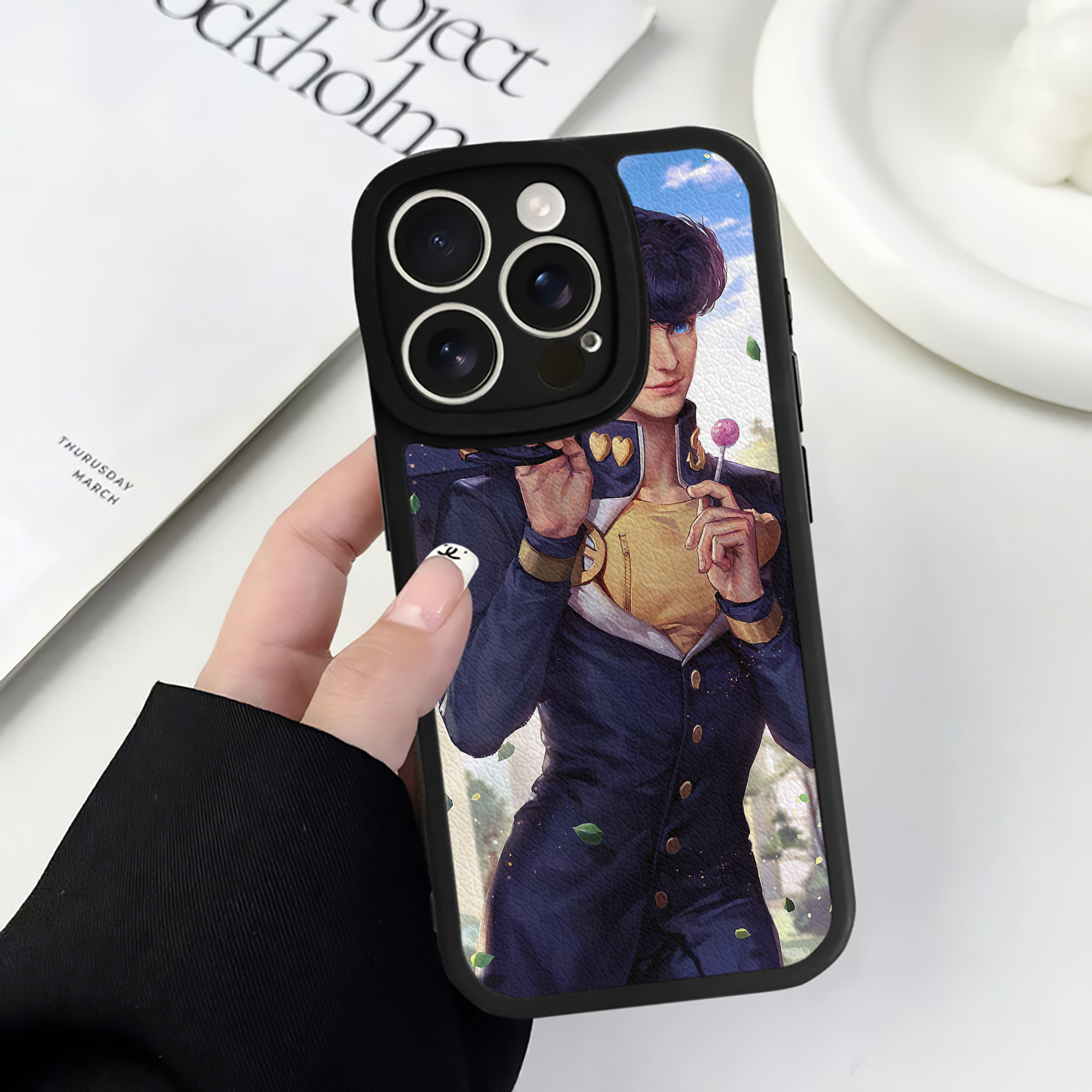 （画像用） ジョジョの奇妙な冒険 JoJo's Bizarre Adventure 【iPhone 16シリーズ対応】シリコンスマホケース（レザー調） 材質：シリコン